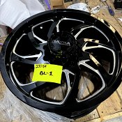230-2982BM+18 / Ultra 230BM Villain 20x9 8x6.5 +18mm Gloss Black Milled BL1